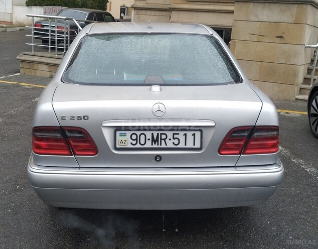 Mercedes E 280 1998, 324,000 km - 2.8 l - Bakı