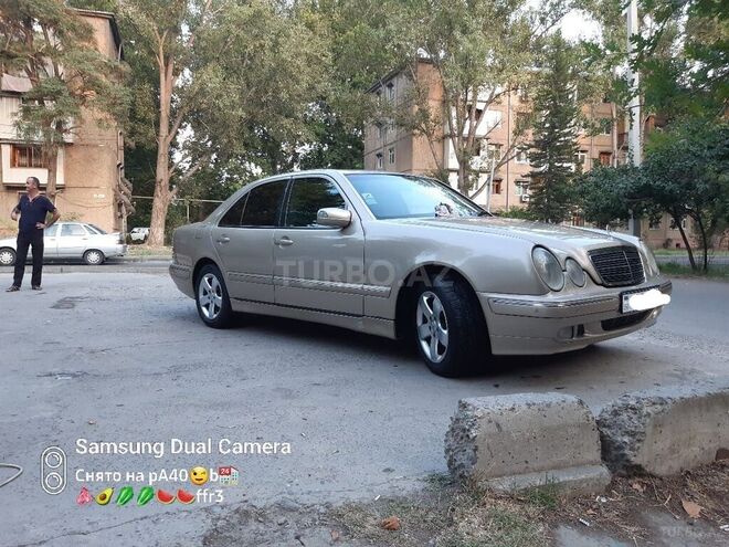 Mercedes E 220 2001, 450,000 km - 2.2 l - Mingəçevir