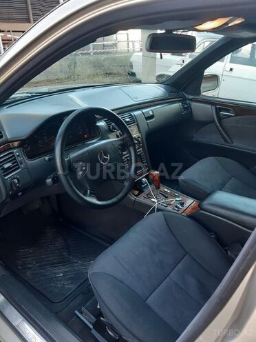 Mercedes E 220 2001, 450,000 km - 2.2 l - Mingəçevir