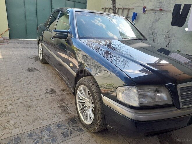 Mercedes C 220 1995, 271,423 km - 2.2 l - Gəncə