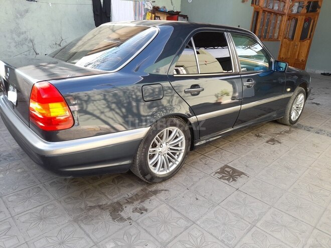 Mercedes C 220 1995, 271,423 km - 2.2 l - Gəncə