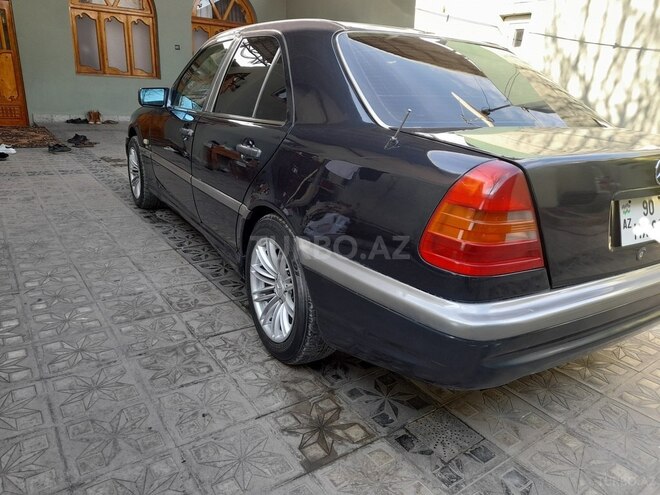 Mercedes C 220 1995, 271,423 km - 2.2 l - Gəncə