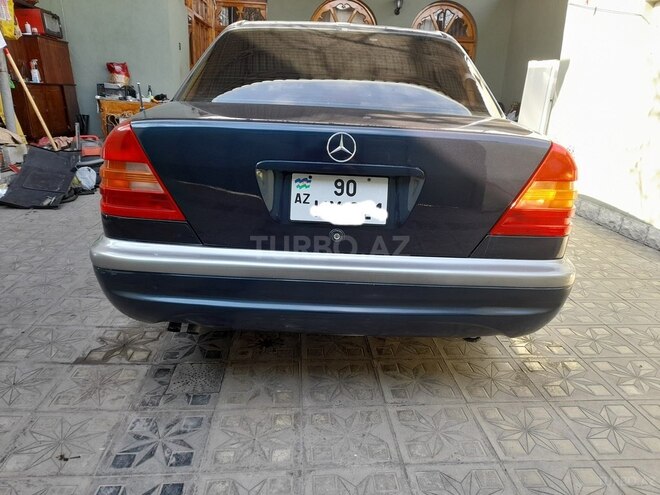 Mercedes C 220 1995, 271,423 km - 2.2 l - Gəncə