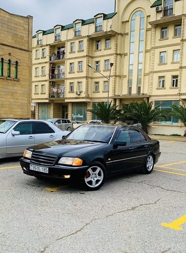 Mercedes C 220 2000, 316,000 km - 2.2 l - Bakı
