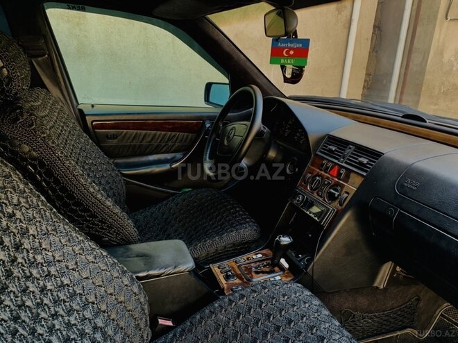 Mercedes C 220 2000, 316,000 km - 2.2 l - Bakı