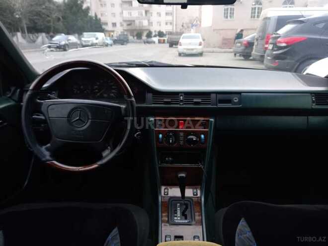 Mercedes E 230 1992, 325,000 km - 2.3 l - Bakı