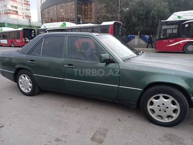 Mercedes E 230 1992, 325,000 km - 2.3 l - Bakı