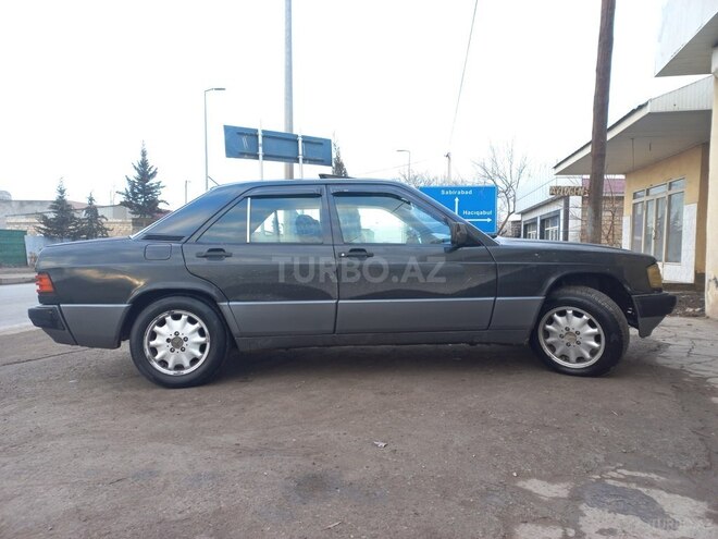Mercedes 190 1991, 250,000 km - 2.0 л - Sabirabad