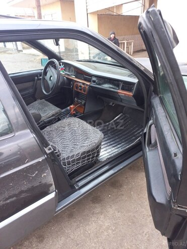Mercedes 190 1991, 250,000 km - 2.0 л - Sabirabad
