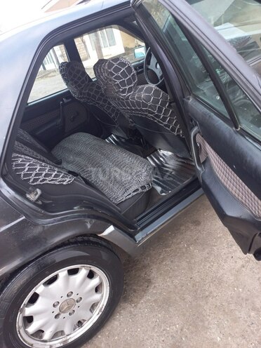 Mercedes 190 1991, 250,000 km - 2.0 л - Sabirabad