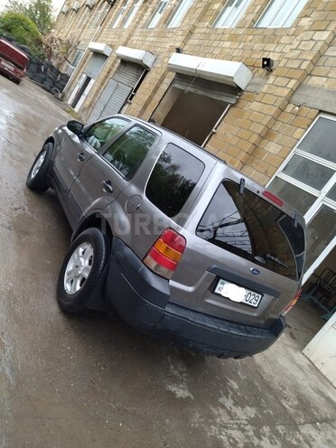 Ford Escape 2005, 210,000 km - 2.3 l - Bakı