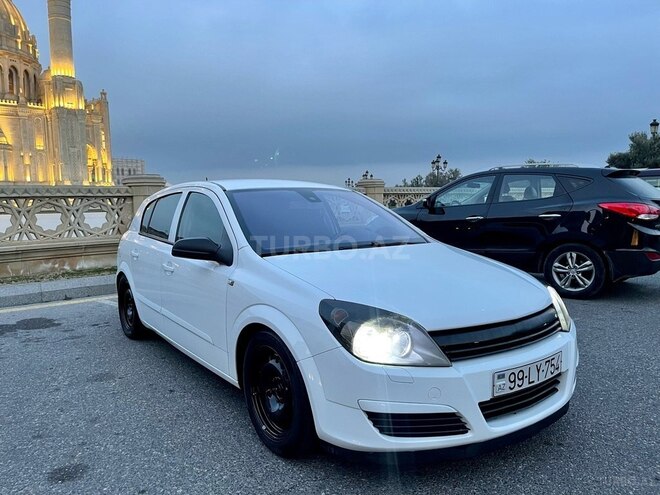 Opel Astra 2005, 280,000 km - 1.4 л - Bakı
