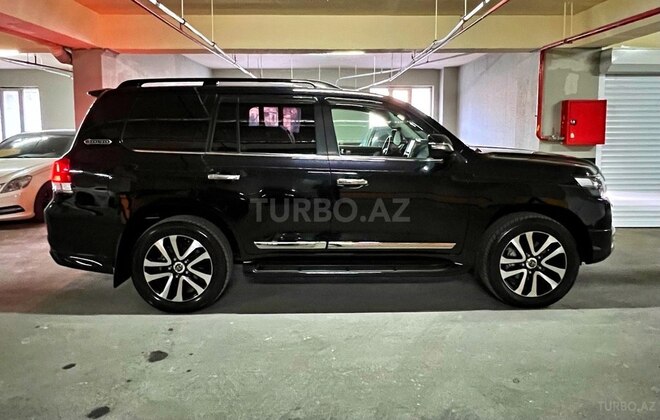 Toyota Land Cruiser 2018, 49,500 km - 4.6 l - Bakı