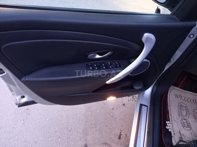 Renault Megane 2011, 266,243 km - 2.0 l - Sumqayıt