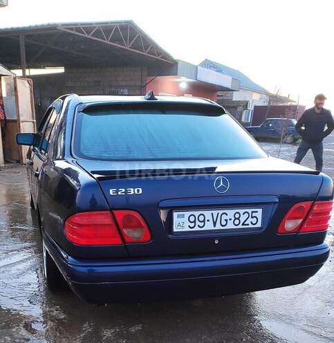 Mercedes E 230 1997, 230,000 km - 2.3 л - Saatlı