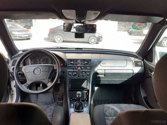Mercedes C 180 1999, 215,000 km - 1.8 l - Bakı