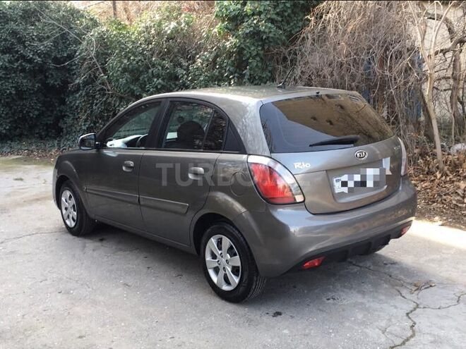 Kia Rio 2010, 210,000 km - 1.5 л - Bakı