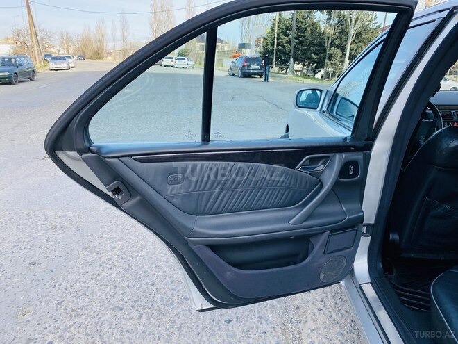 Mercedes E 320 2000, 228,850 km - 3.2 l - Bakı
