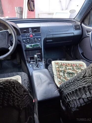 Mercedes C 200 1997, 390,050 km - 2.0 l - Füzuli