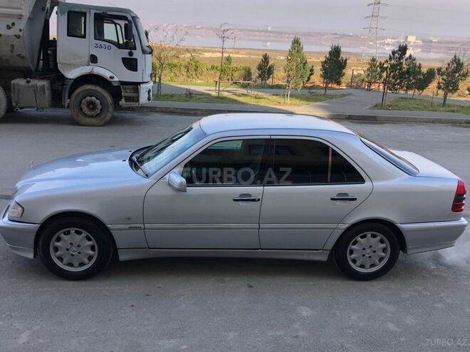 Mercedes C 240 2000, 280,000 km - 2.4 l - Bakı