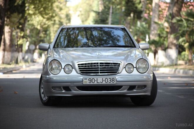 Mercedes E 240 2001, 219,853 km - 2.4 l - Göyçay