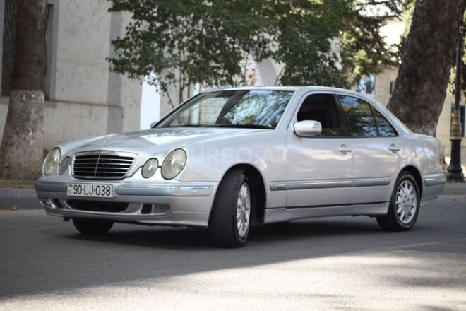 Mercedes E 240 2001, 219,853 km - 2.4 l - Göyçay