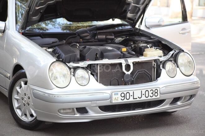 Mercedes E 240 2001, 219,853 km - 2.4 l - Göyçay