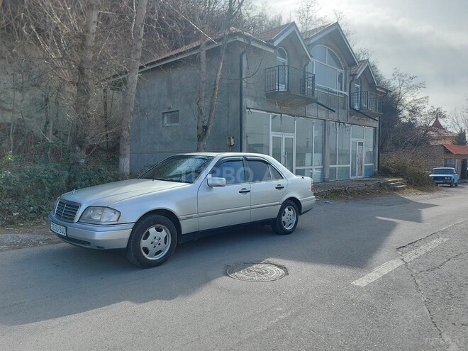 Mercedes C 220 1995, 251,072 km - 2.2 l - Şəki
