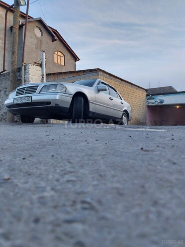 Mercedes C 220 1995, 251,072 km - 2.2 l - Şəki