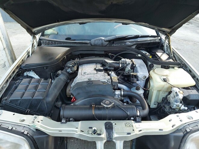 Mercedes C 220 1995, 251,072 km - 2.2 l - Şəki