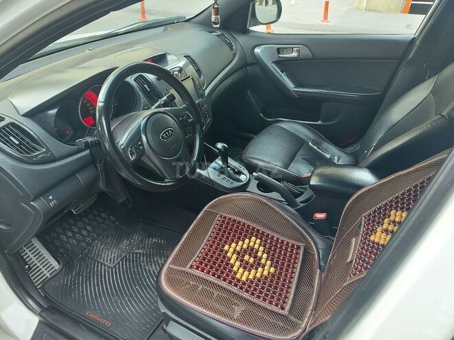 Kia Cerato 2009, 240,000 km - 2.0 l - Xırdalan