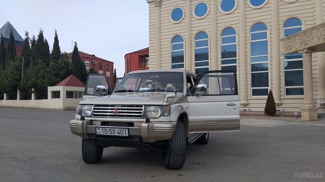 Mitsubishi Pajero 1993, 19,500 km - 2.5 l - Gəncə