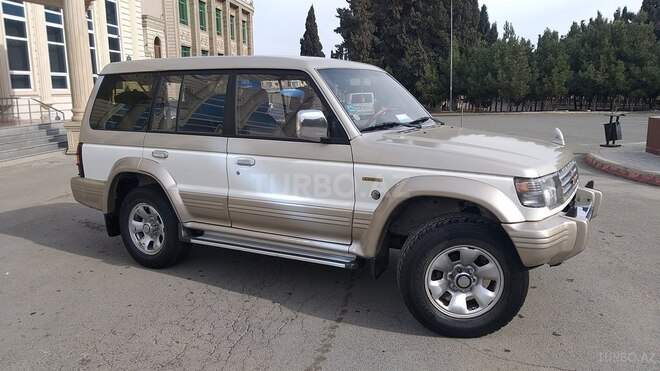 Mitsubishi Pajero 1993, 19,500 km - 2.5 l - Gəncə