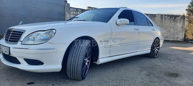 Mercedes  2004, 170,000 km - 5.4 l - Astara
