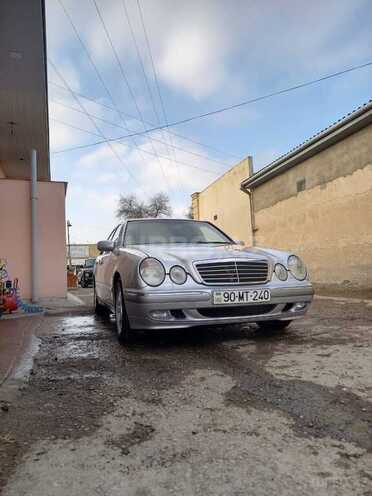 Mercedes E 240 2001, 32,488 km - 2.4 l - Salyan
