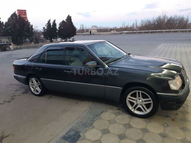 Mercedes E 200 1993, 36,548 km - 2.0 l - Bakı