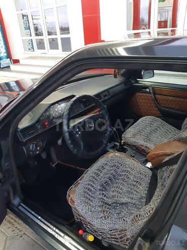 Mercedes E 200 1993, 36,548 km - 2.0 l - Bakı