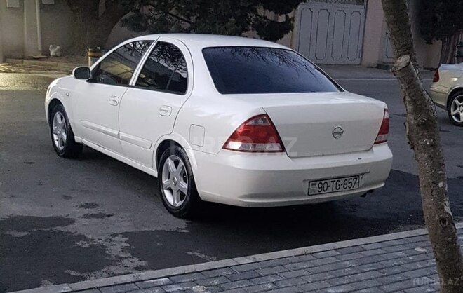 Nissan Sunny 2010, 250,000 km - 1.6 l - Bakı