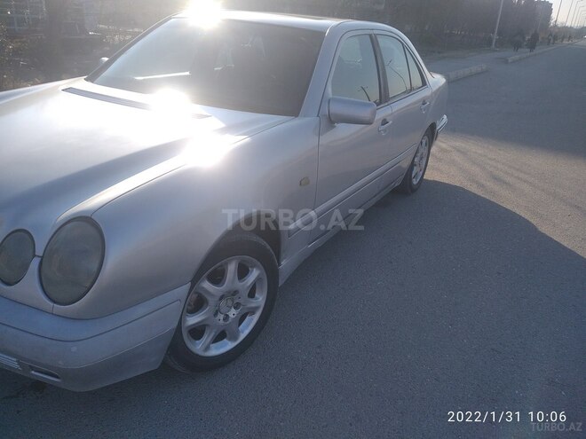 Mercedes E 220 1995, 425,869 km - 2.2 l - Mingəçevir