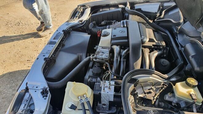Mercedes E 220 1998, 33,269 km - 2.2 l - Sumqayıt