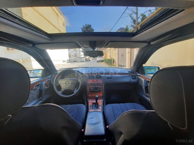 Mercedes E 230 1997, 310,000 km - 2.3 л - Bakı