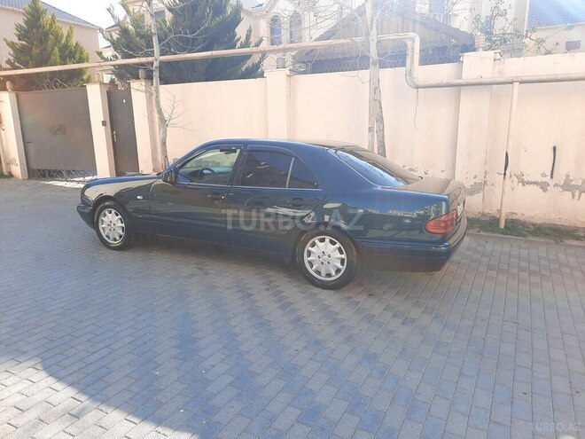 Mercedes E 230 1997, 310,000 km - 2.3 л - Bakı
