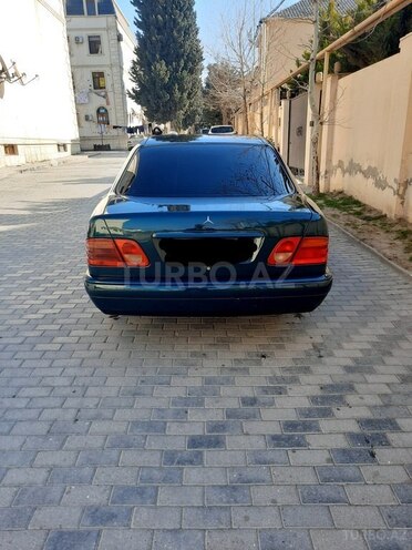 Mercedes E 230 1997, 310,000 km - 2.3 л - Bakı