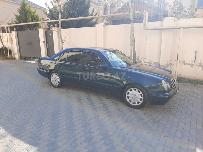 Mercedes E 230 1997, 310,000 km - 2.3 л - Bakı
