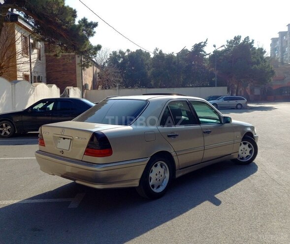 Mercedes C 230 1997, 150,000 km - 2.3 l - Bakı