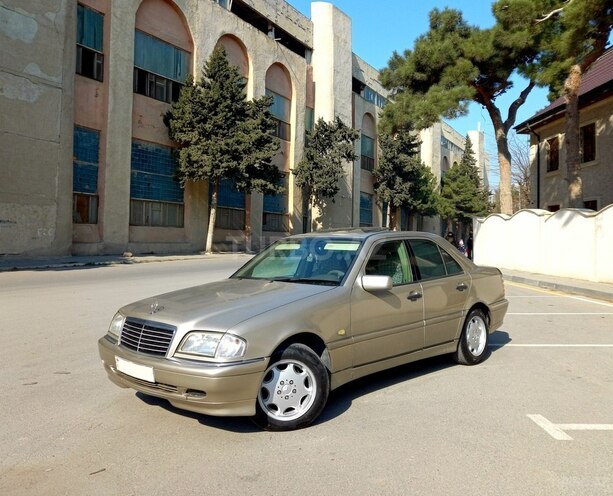 Mercedes C 230 1997, 150,000 km - 2.3 l - Bakı