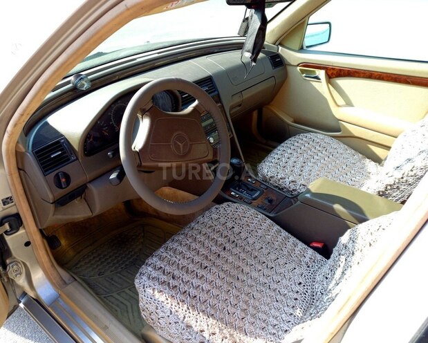Mercedes C 230 1997, 150,000 km - 2.3 l - Bakı