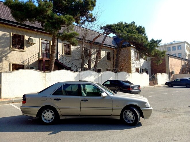 Mercedes C 230 1997, 150,000 km - 2.3 l - Bakı
