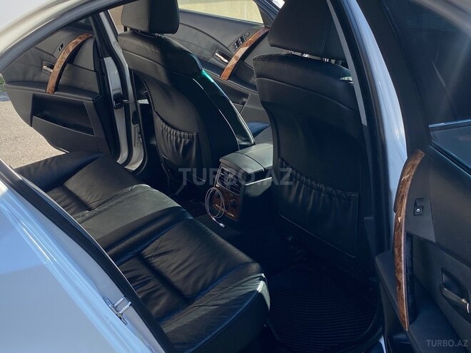 BMW 525 2007, 230,000 km - 2.5 л - Bakı