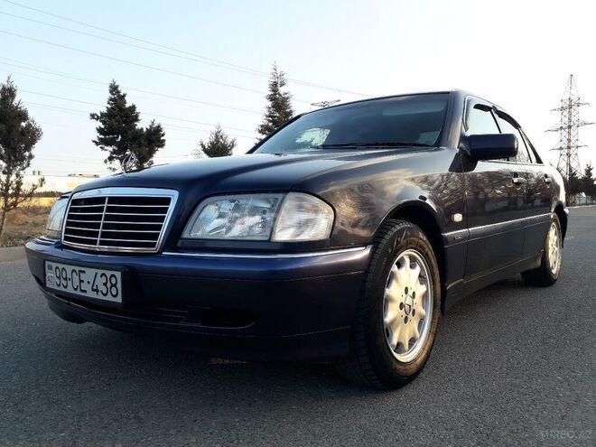 Mercedes C 220 1999, 672,000 km - 2.2 л - Sumqayıt